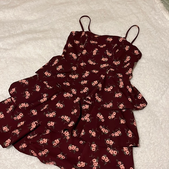 Altar’s State Dress - Picture 1 of 4